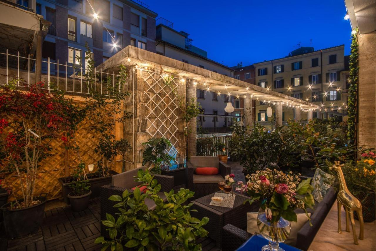Aweshomeitaly - White Mirrors Apartment Pisa Bagian luar foto