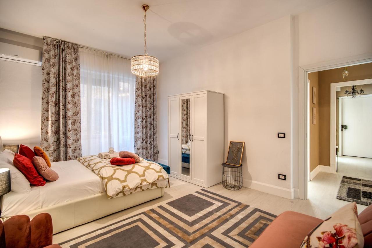 Aweshomeitaly - White Mirrors Apartment Pisa Bagian luar foto