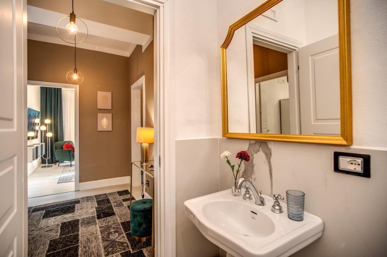Aweshomeitaly - White Mirrors Apartment Pisa Bagian luar foto