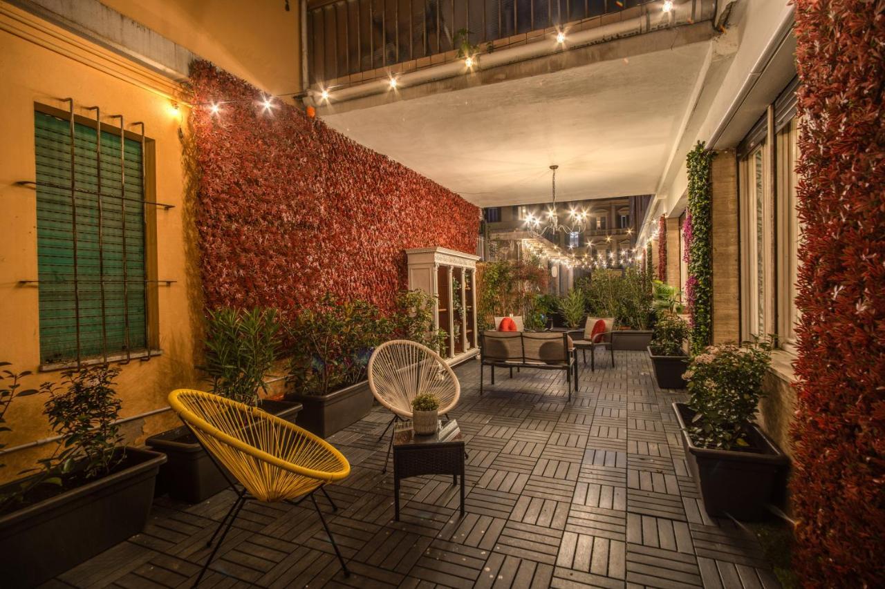 Aweshomeitaly - White Mirrors Apartment Pisa Bagian luar foto