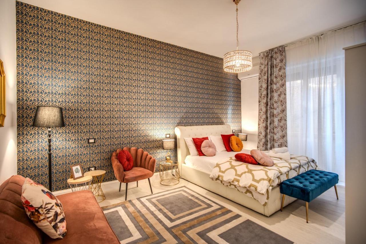 Aweshomeitaly - White Mirrors Apartment Pisa Bagian luar foto