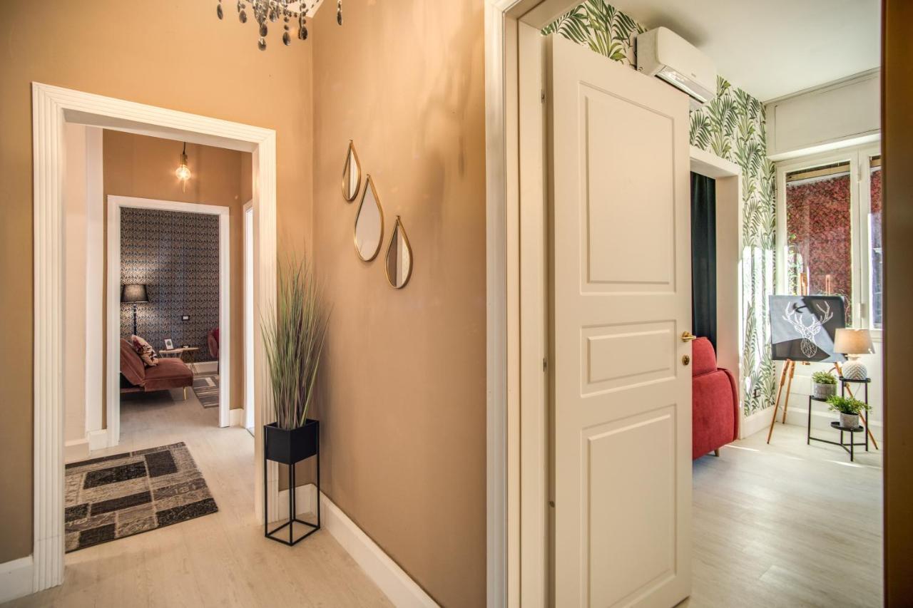 Aweshomeitaly - White Mirrors Apartment Pisa Bagian luar foto