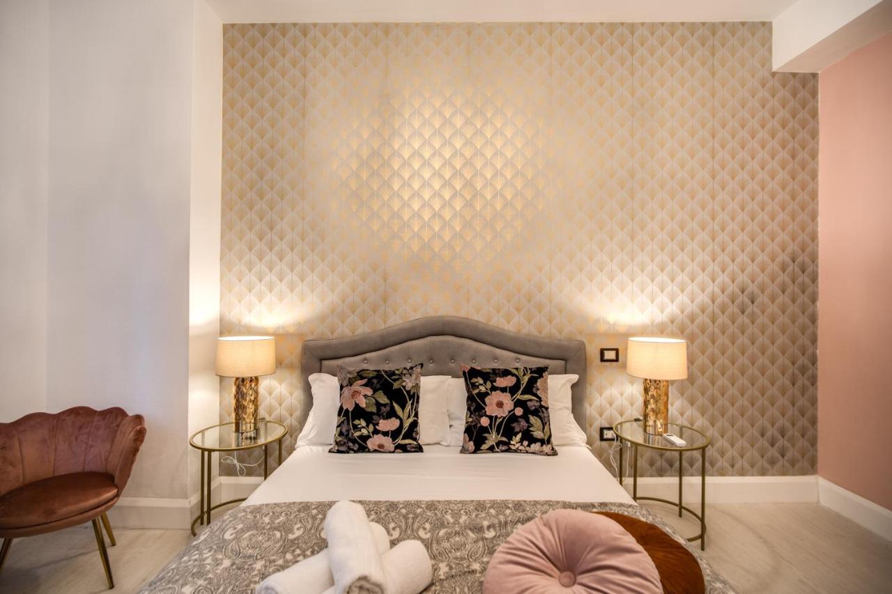 Aweshomeitaly - White Mirrors Apartment Pisa Bagian luar foto