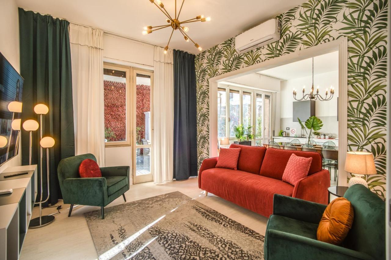 Aweshomeitaly - White Mirrors Apartment Pisa Bagian luar foto