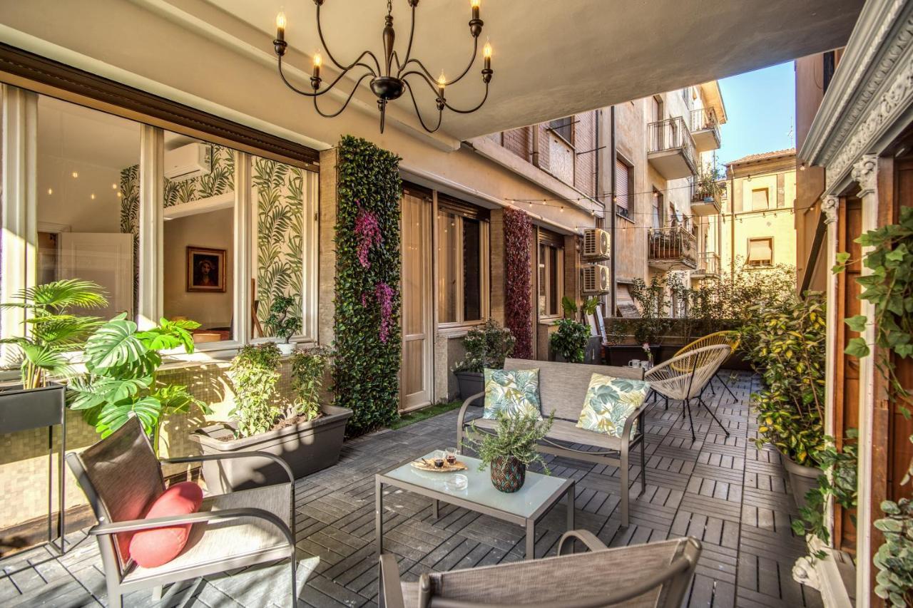 Aweshomeitaly - White Mirrors Apartment Pisa Bagian luar foto