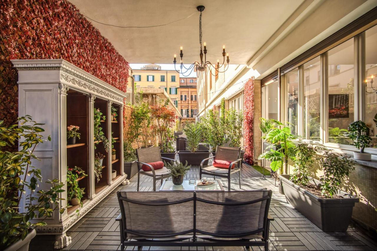 Aweshomeitaly - White Mirrors Apartment Pisa Bagian luar foto