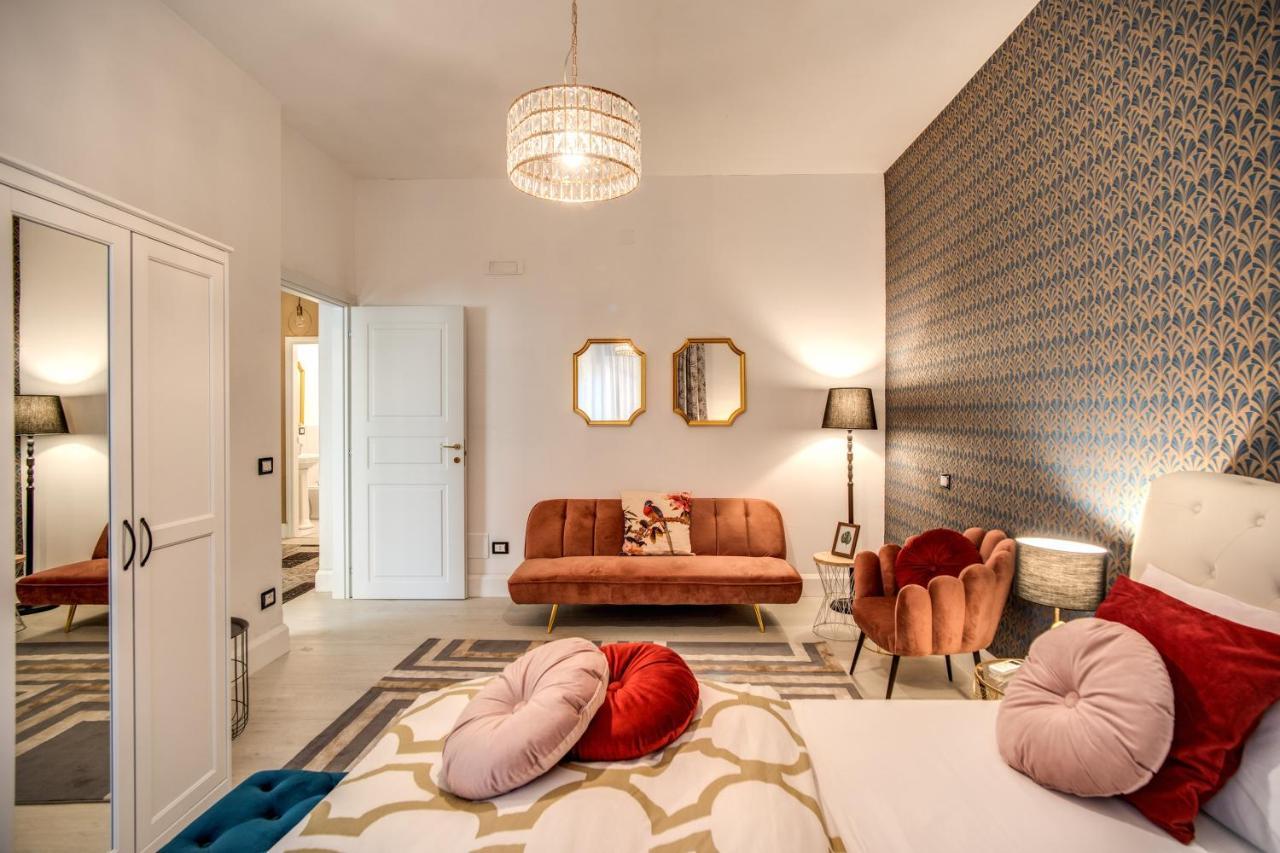 Aweshomeitaly - White Mirrors Apartment Pisa Bagian luar foto