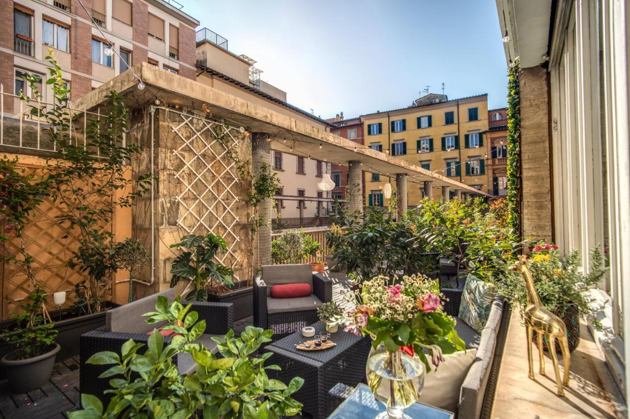 Aweshomeitaly - White Mirrors Apartment Pisa Bagian luar foto