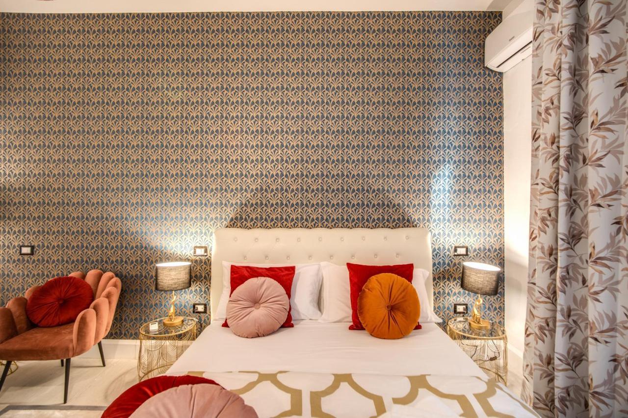 Aweshomeitaly - White Mirrors Apartment Pisa Bagian luar foto